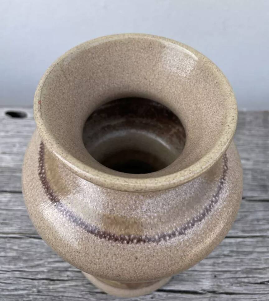 Vase organique en céramique beige vintage 1970