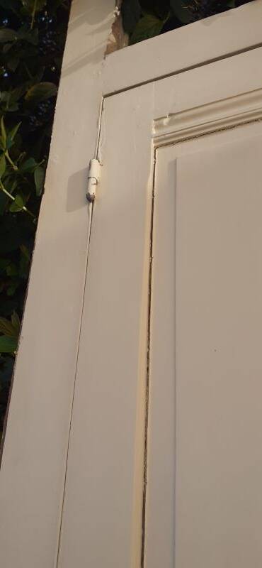 81.2x212 door and old molded paneled communication frame