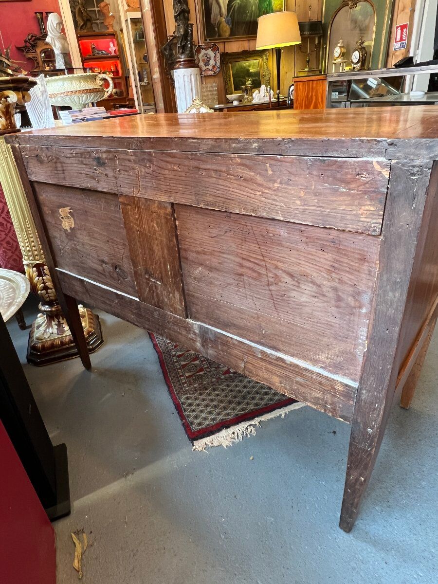 Louis XVI jump commode, 18th century, made of solid walnut.