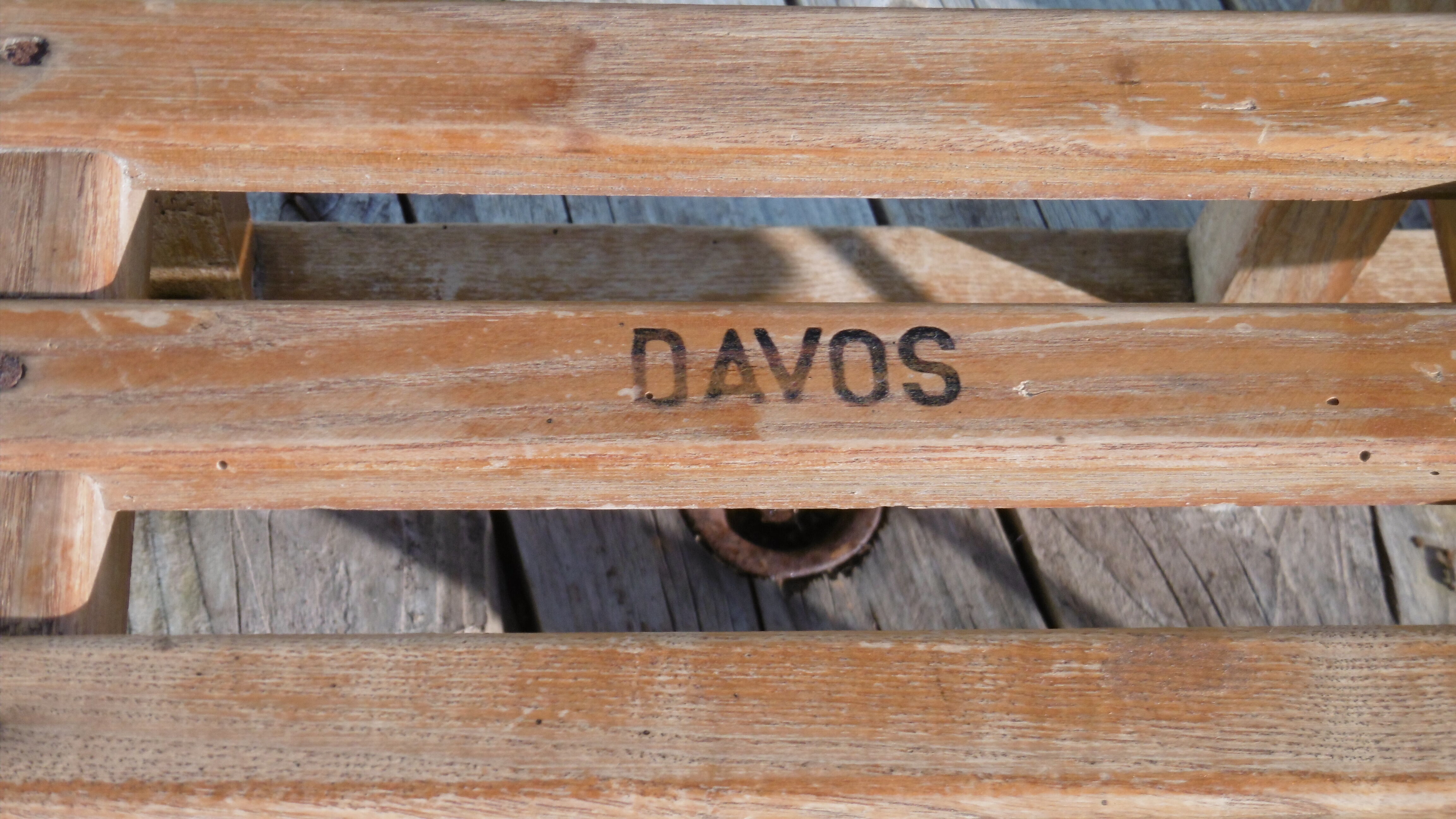 Old James - Davos wooden sled