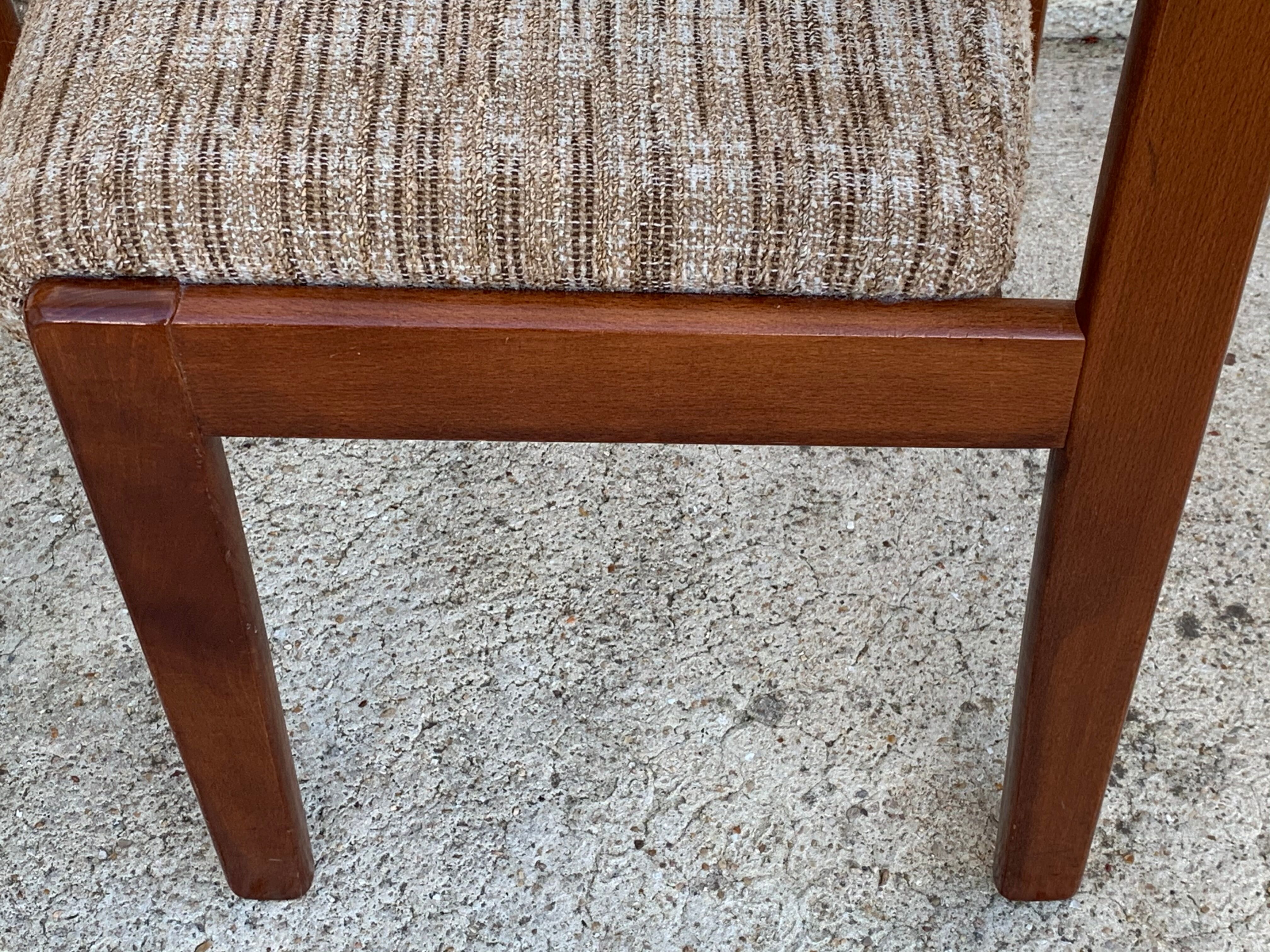 Pair of vintage chairs 1970
