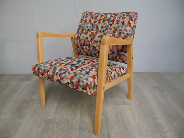 Lot de deux fauteuils vintage bois et tissus années 70
