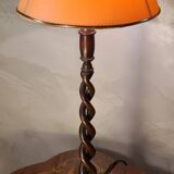 Twisted wood lamp
