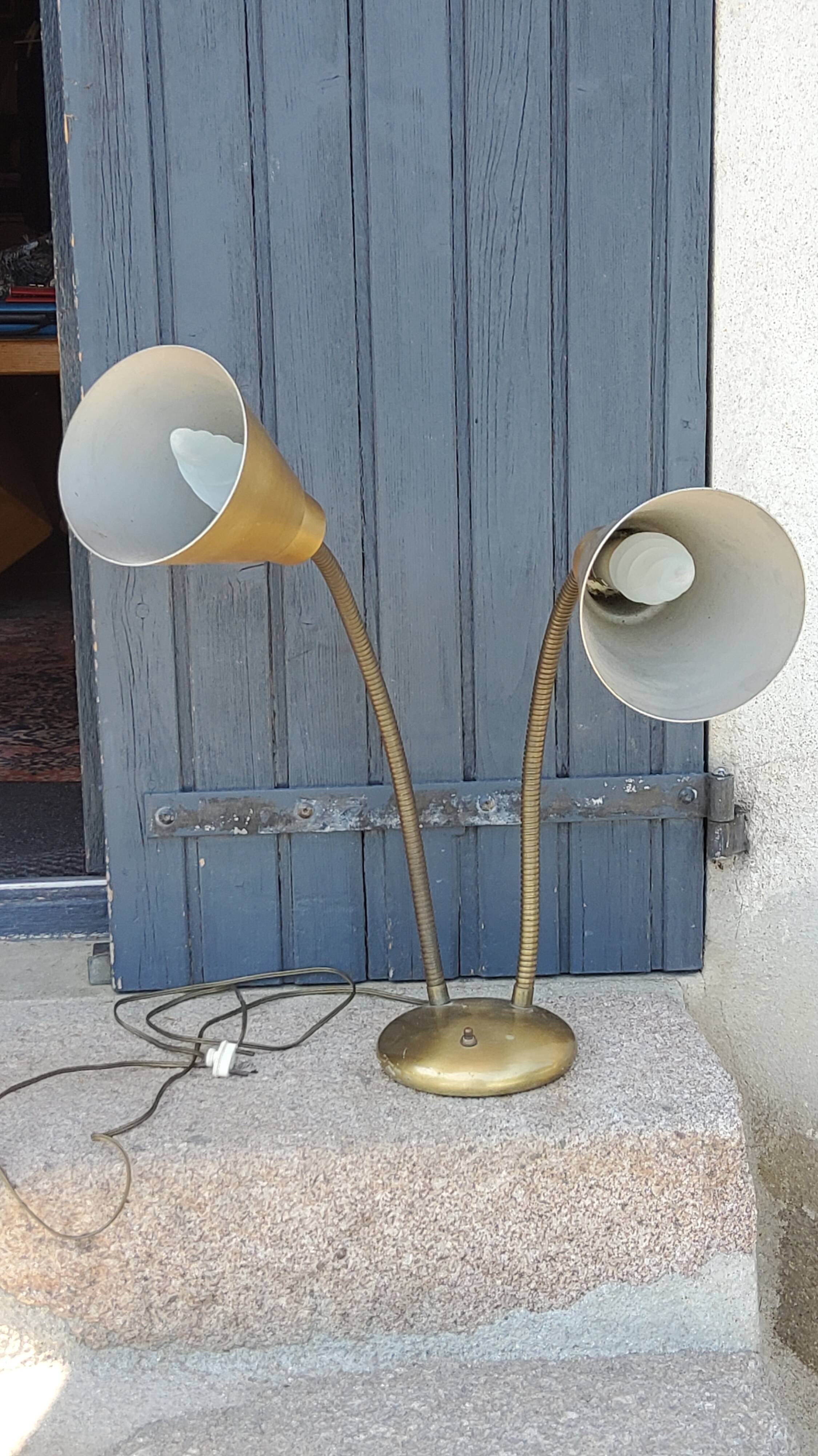 Designer desk lamp in gold metal 2 flexible arms from the 70s