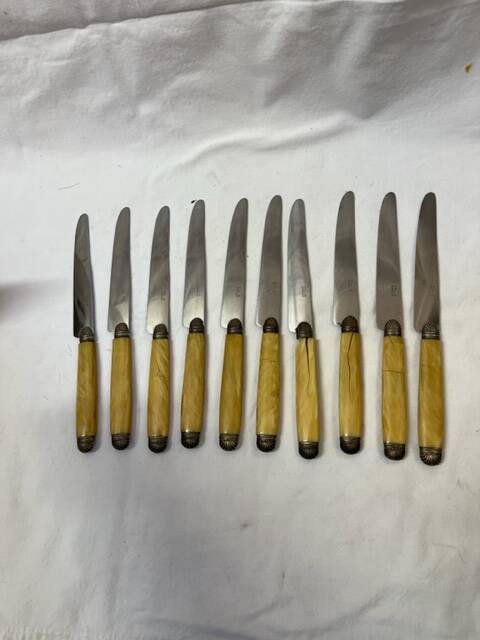 11 bakelite and silver knives early 20th