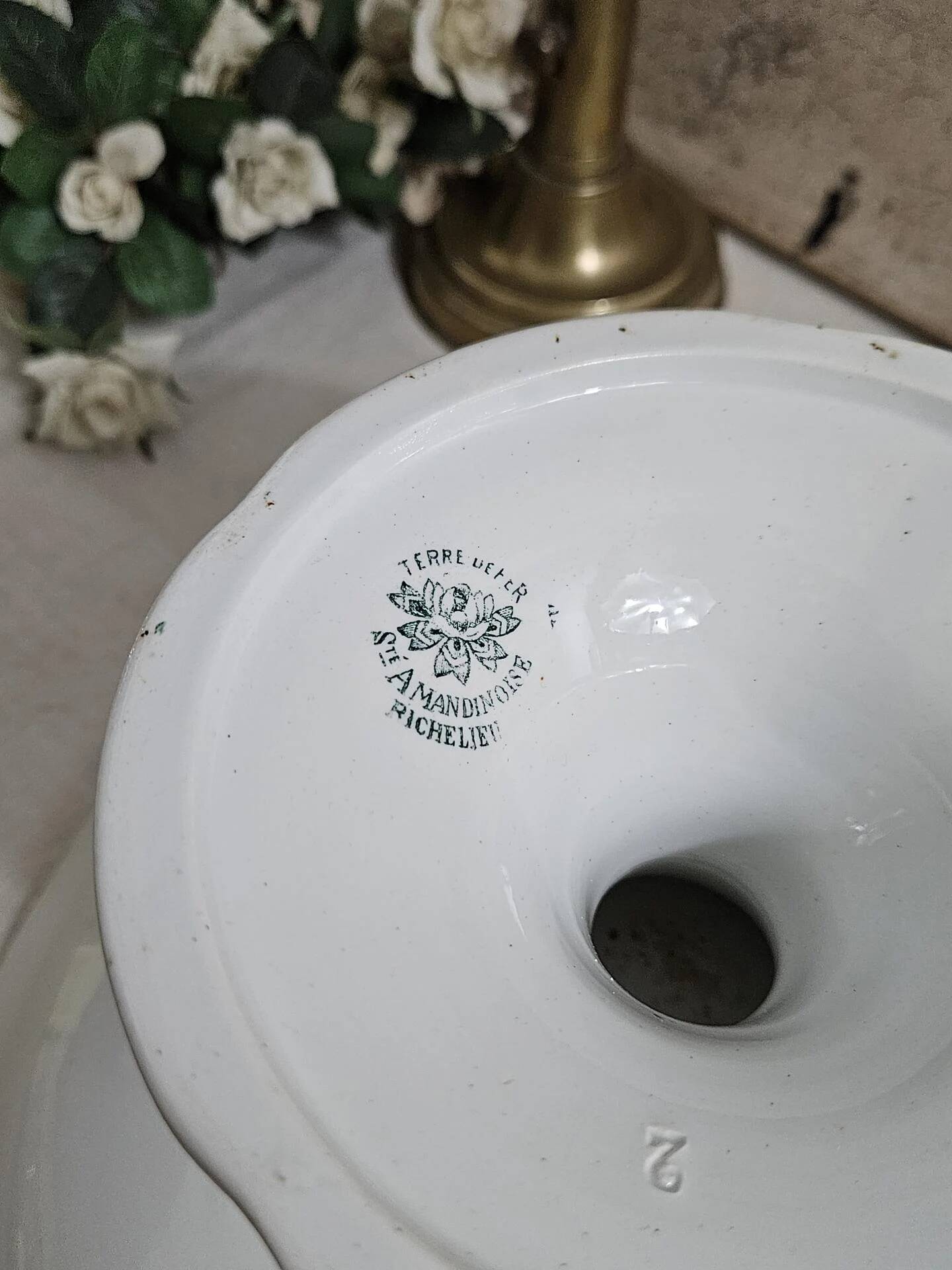 Large Richelieu Iron Earth Compote Dish