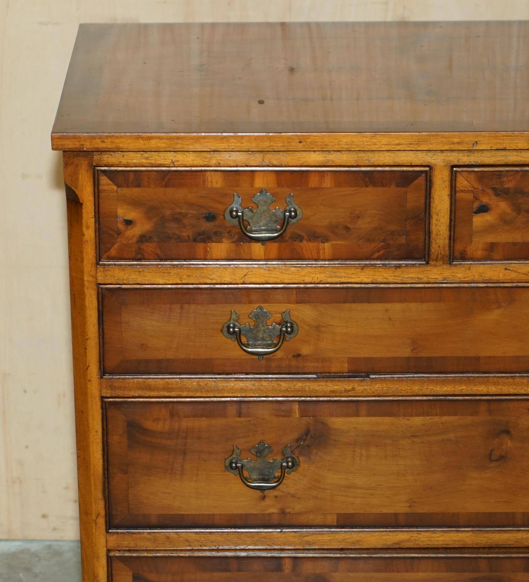 Georgian commode in yew wood with burr and burl grain, medium size.