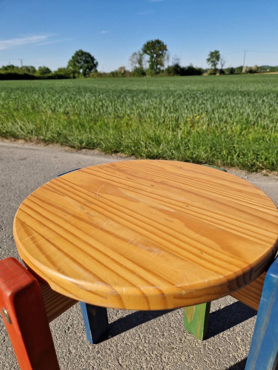 Set of 3 stackable pine stools