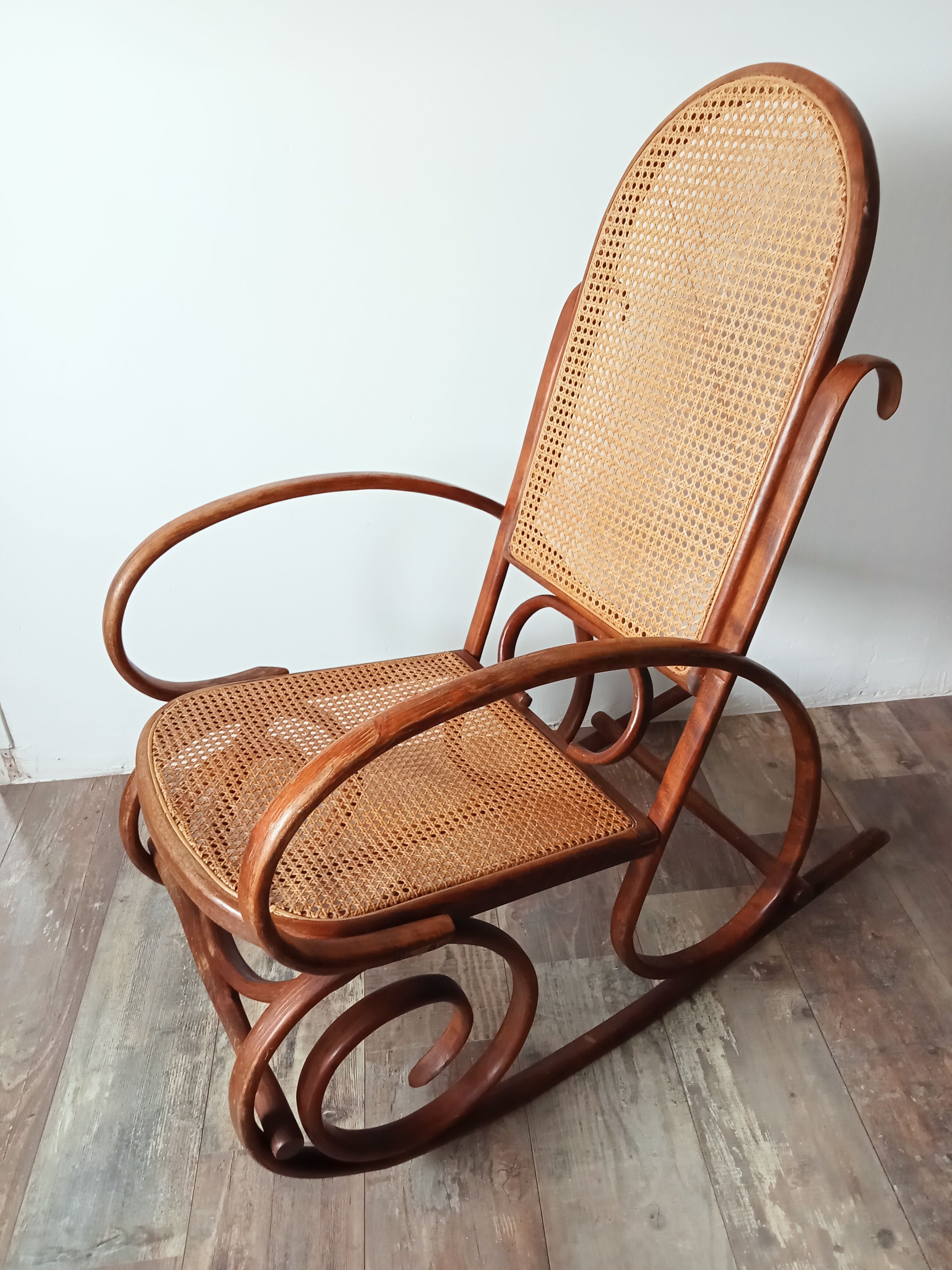 Rocking chair