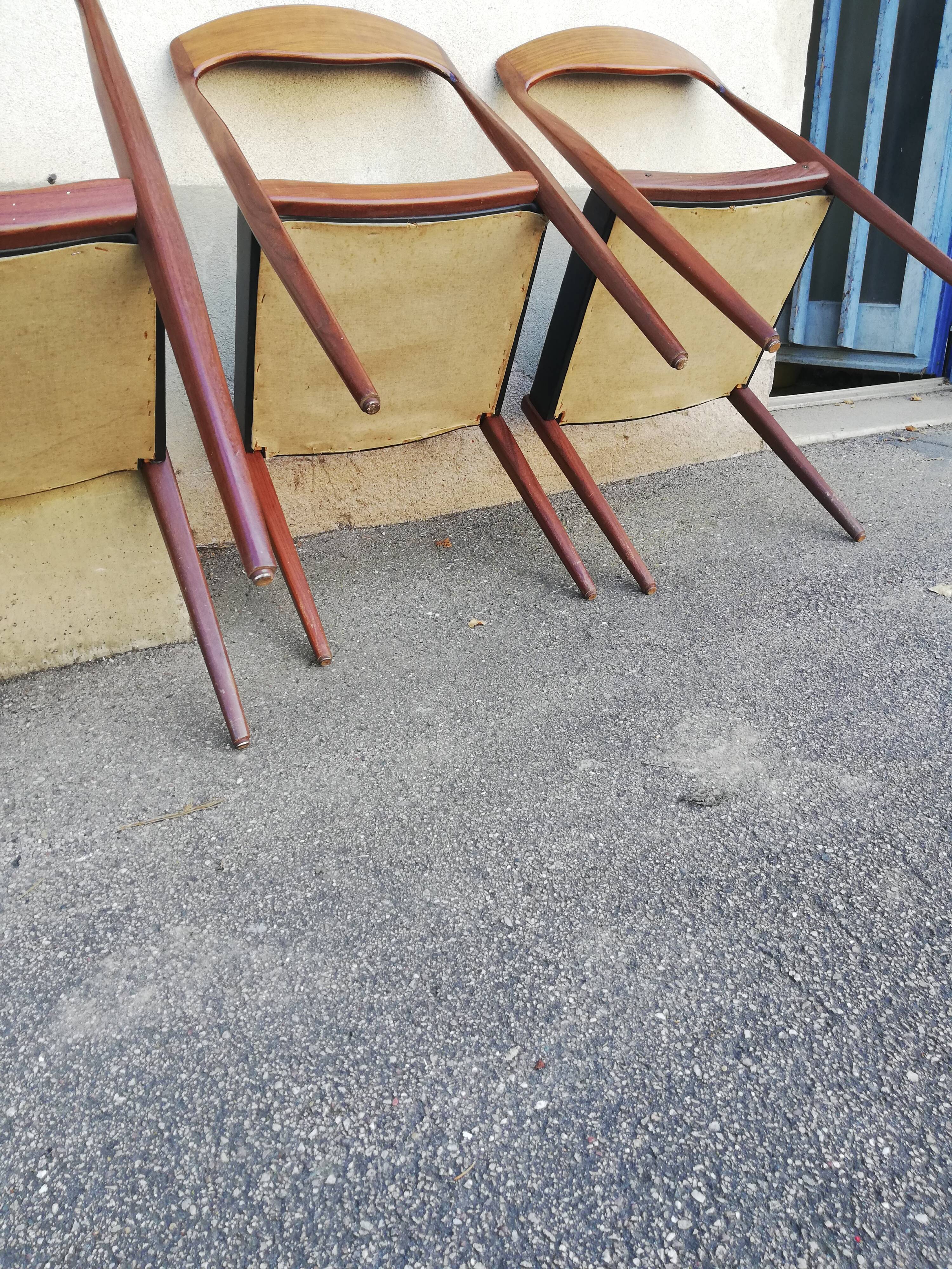 6 chaises scandinaves en skai noir