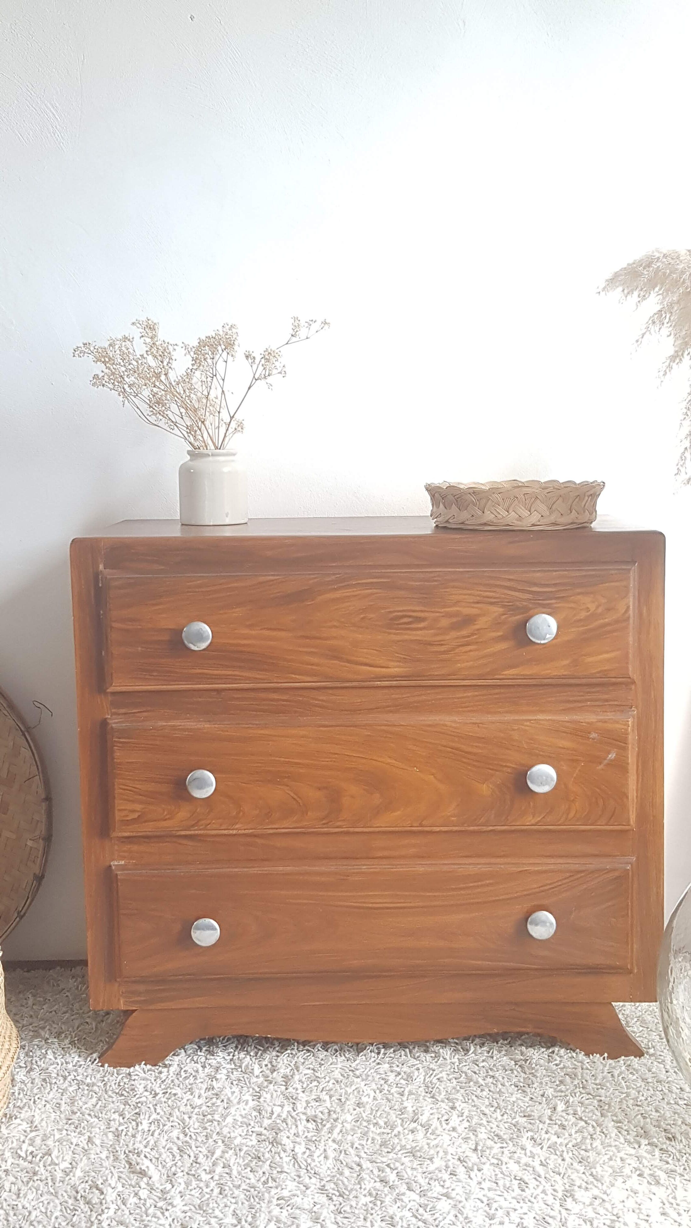 Art deco dresser