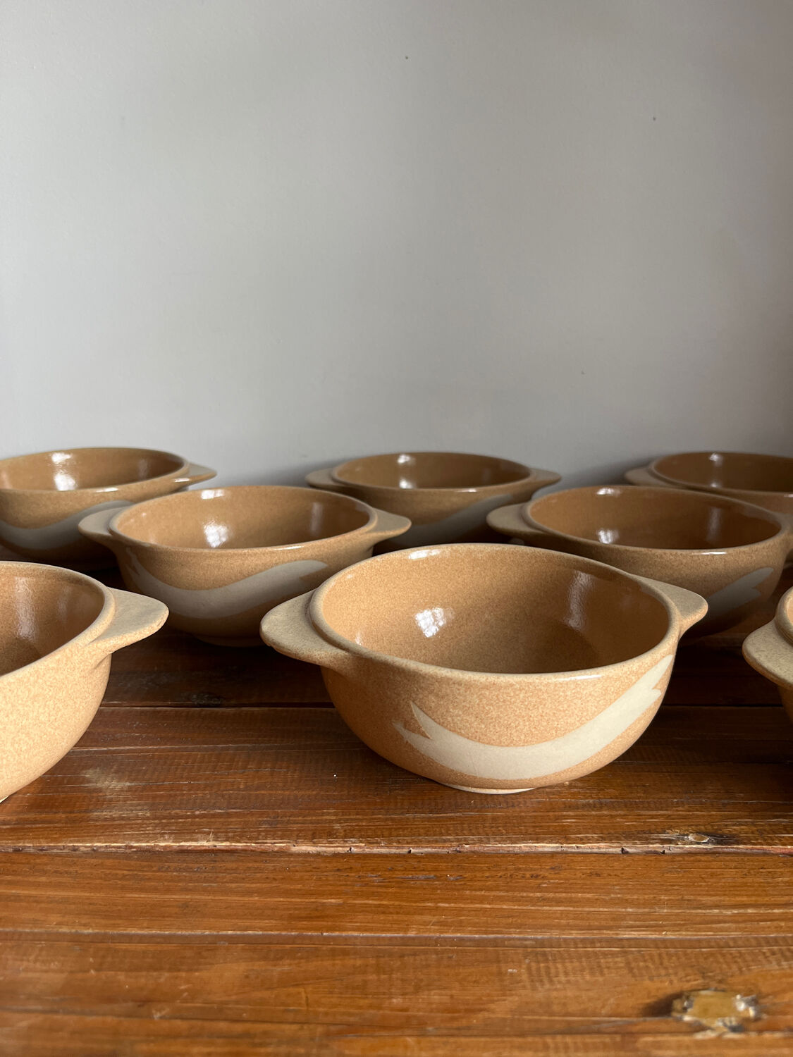 8 stoneware bowls