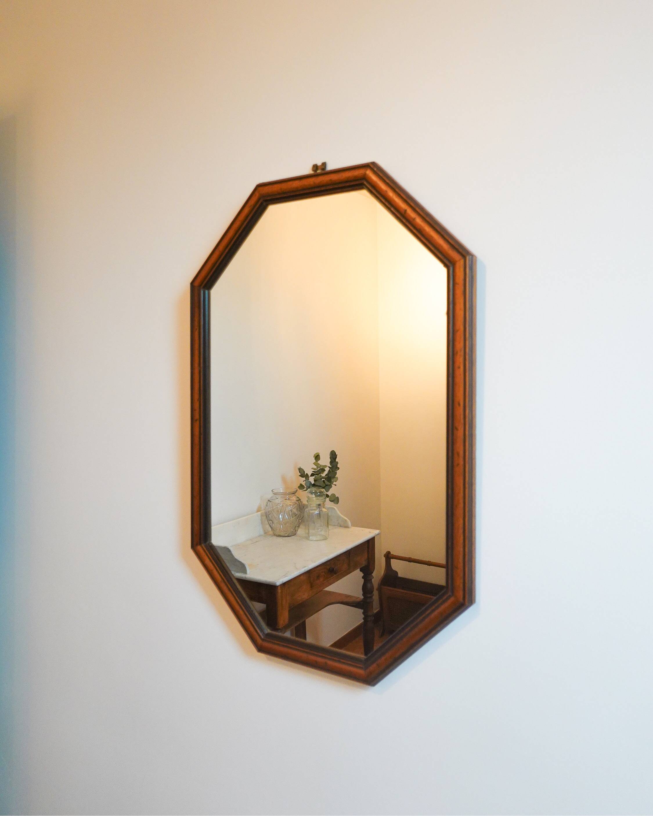 Hexagonal mirror