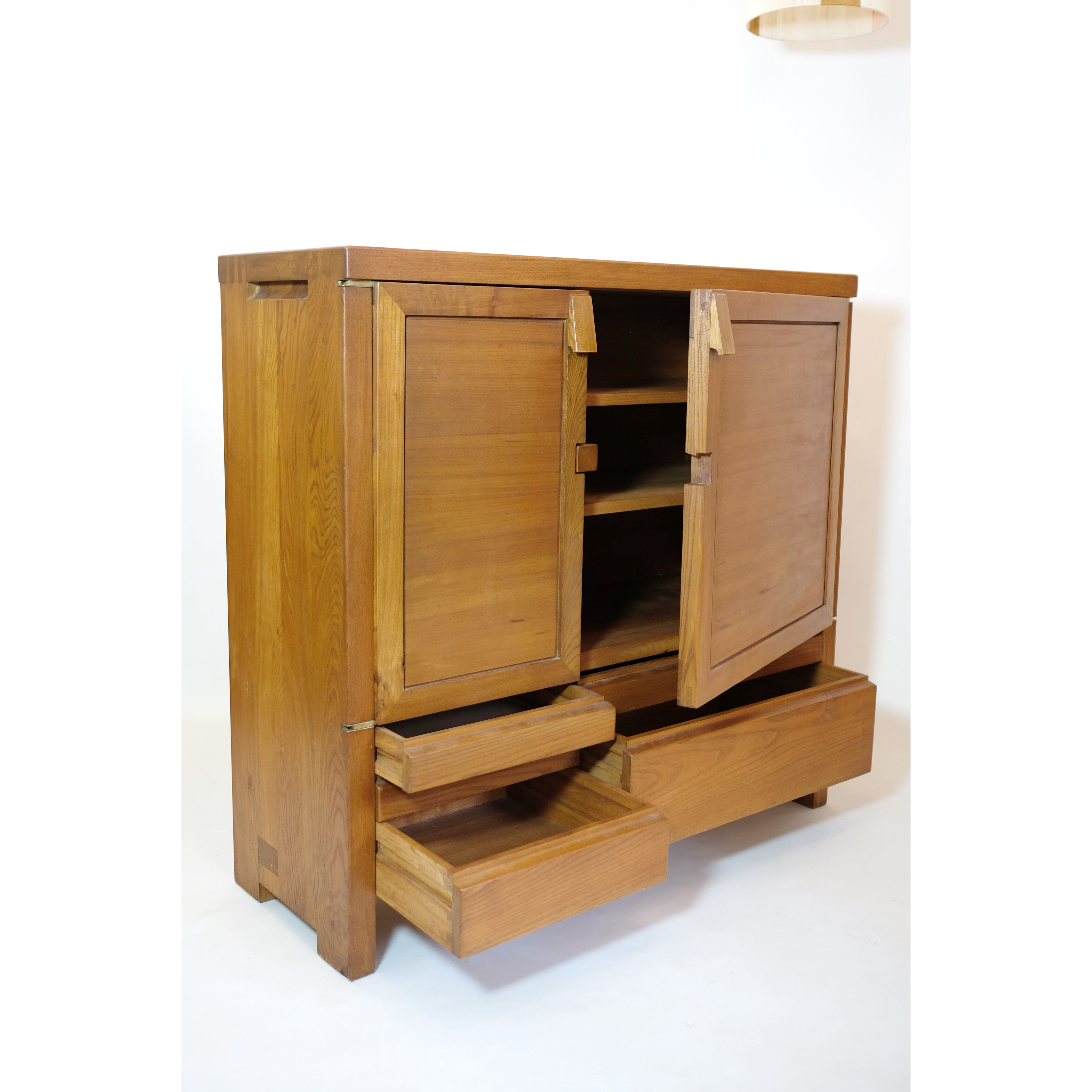 Pierre Chapo buffet R18, solid elm, 1960-1970