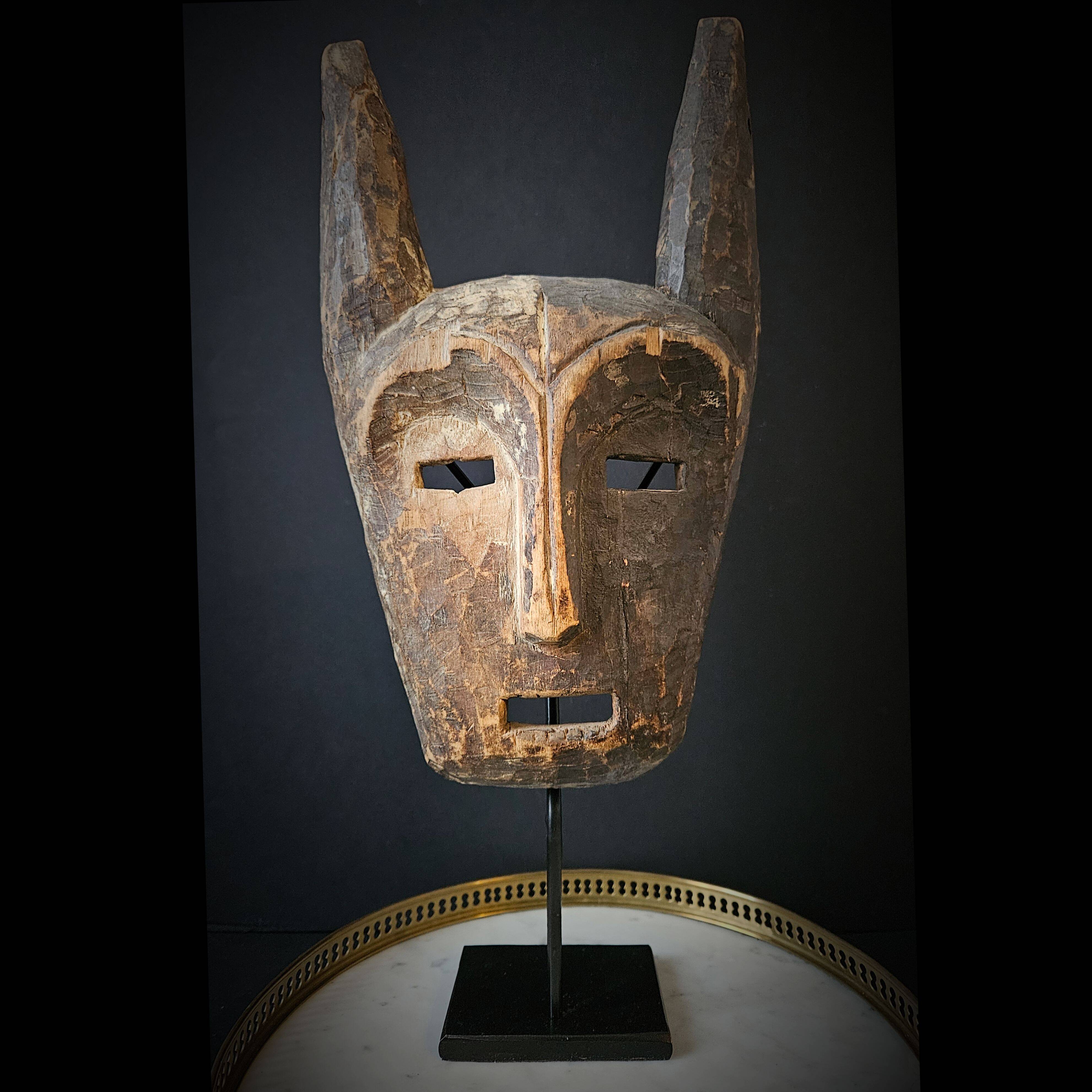 Ancient LEGA mask topped with horns. Bwami society. Base | H: 44*18 cm | DR Congo