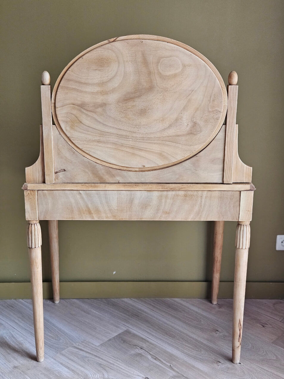 Art Deco marquetry hairdresser renovated | Elise