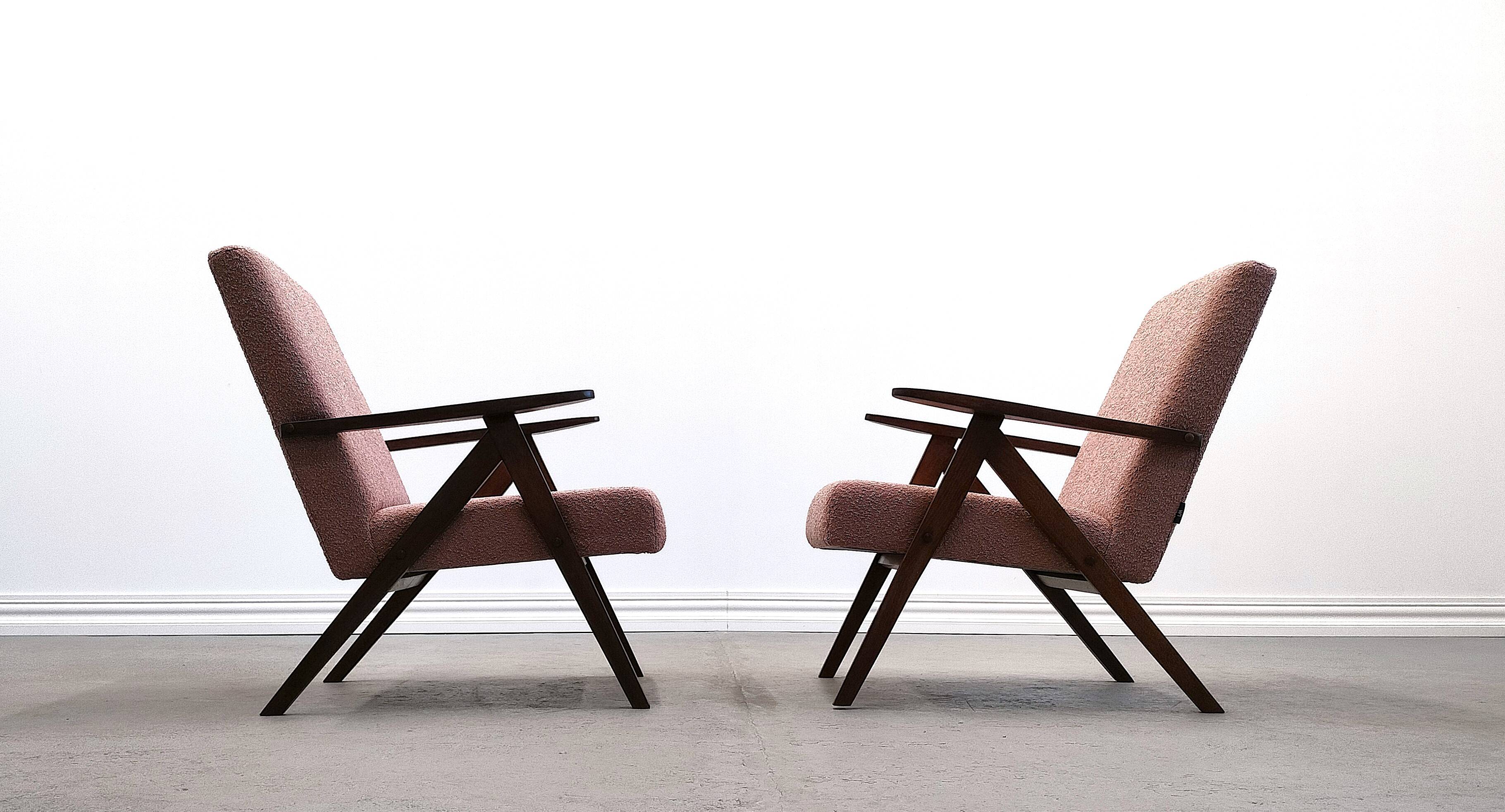Mid Century Easy Chair Model B - 310 Var in Pink Boucle