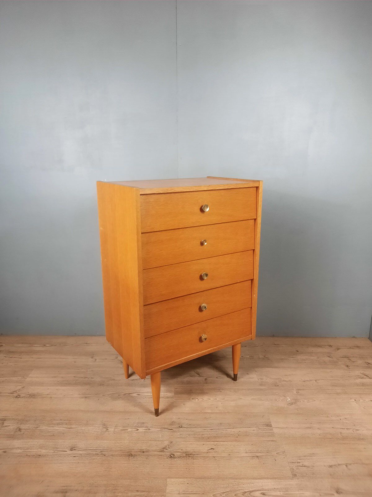 Small vintage oak rag picker