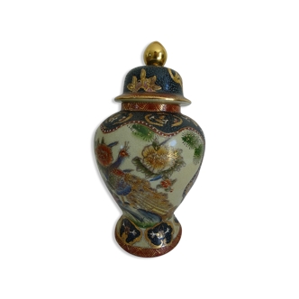 Satsuma vase in porcelain, Japan. Limited edition