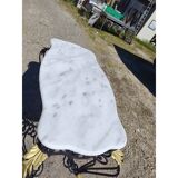 19th-century butcher's table made of wrought iron and twisted.