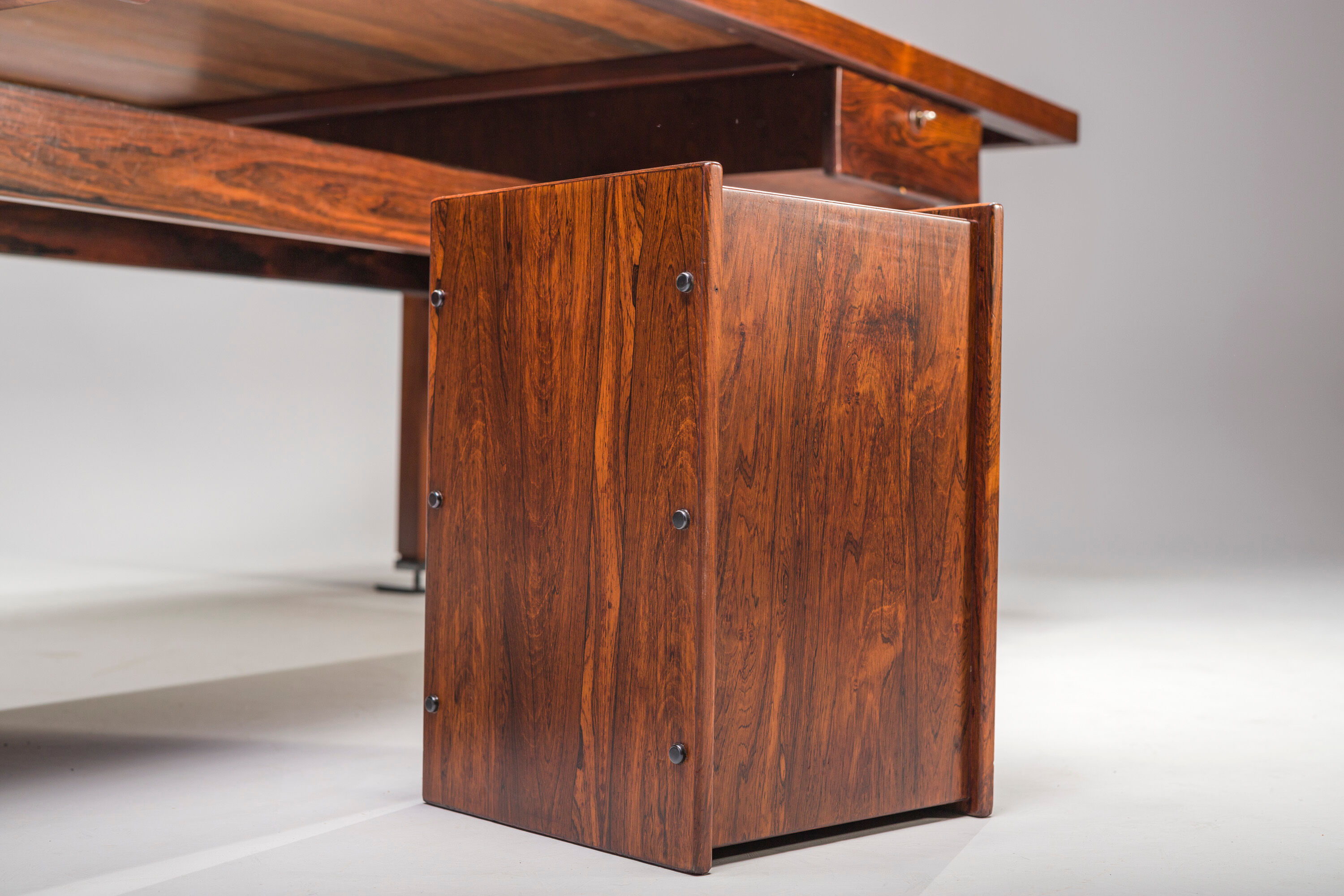 Mid-Century Modern Jacaranda Itamaraty Desk by Sergio Rodrigues for Oca, Brazil, 1960s