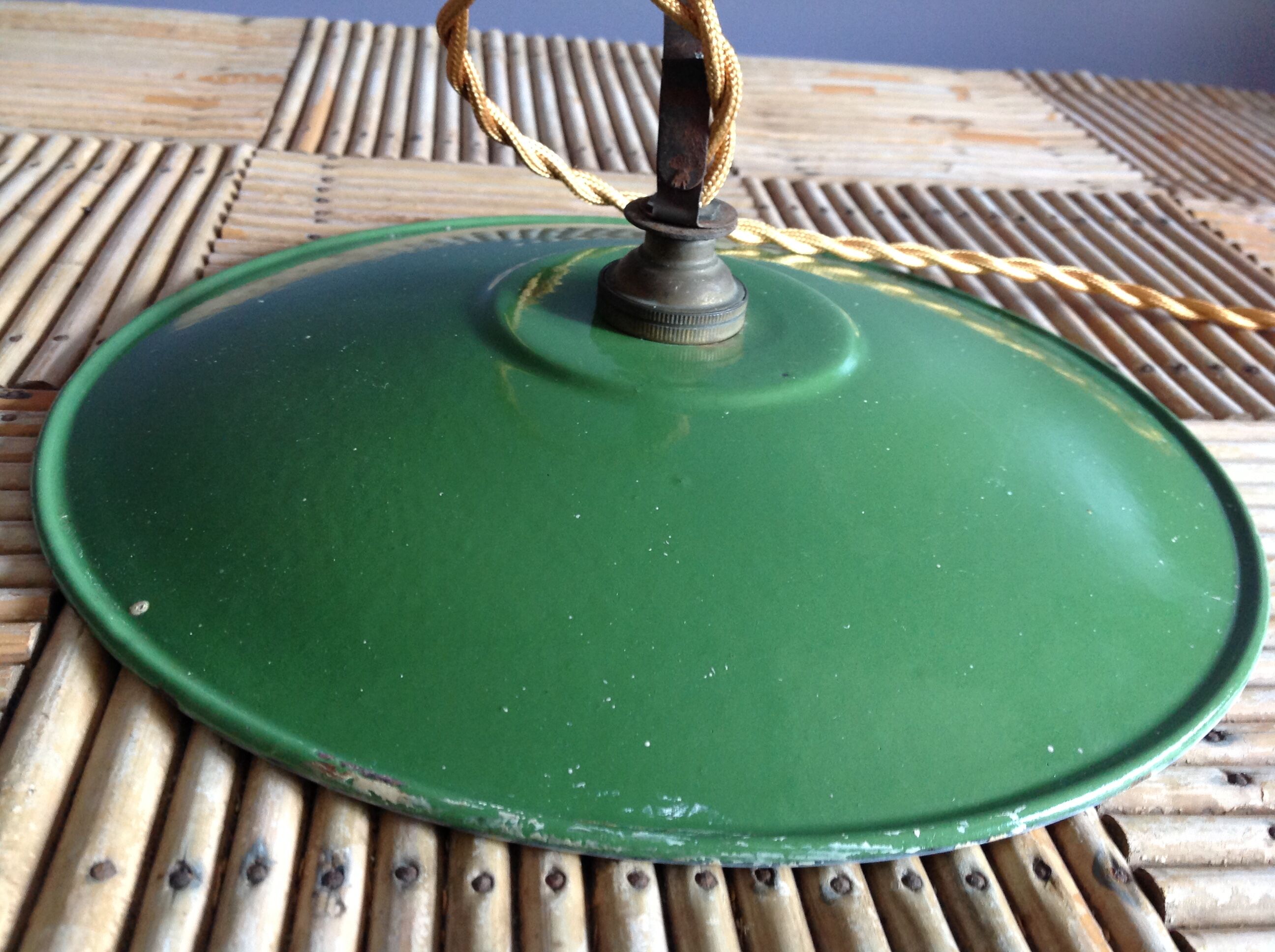 Suspension gamelle verte
