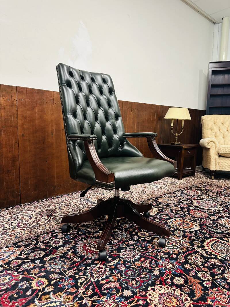 English Green Chesterfield Office Chair Desk chair green