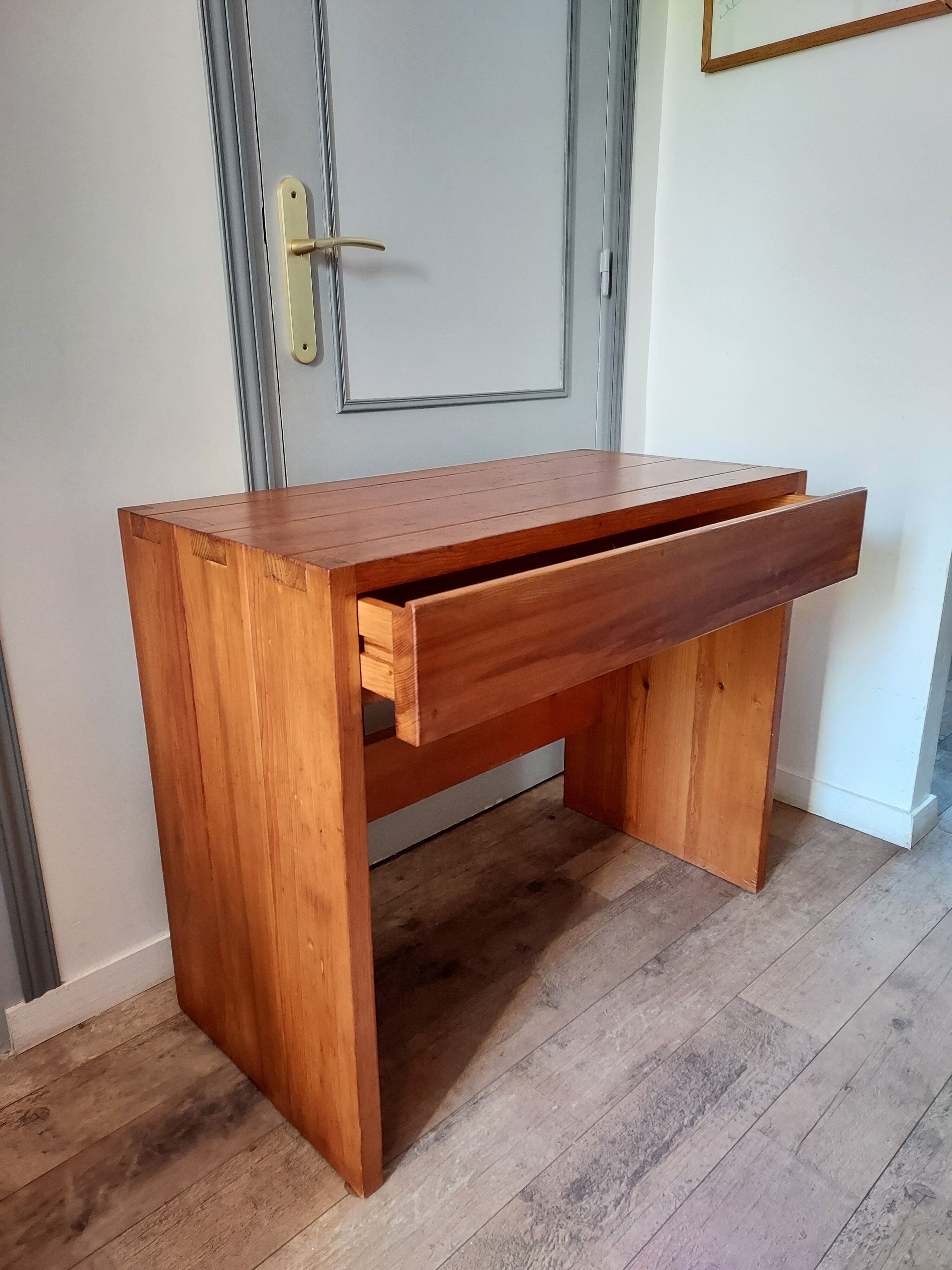 Pine desk by Maison regain