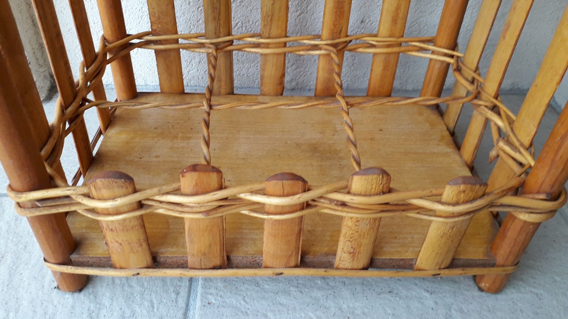 Rattan bottle bar
