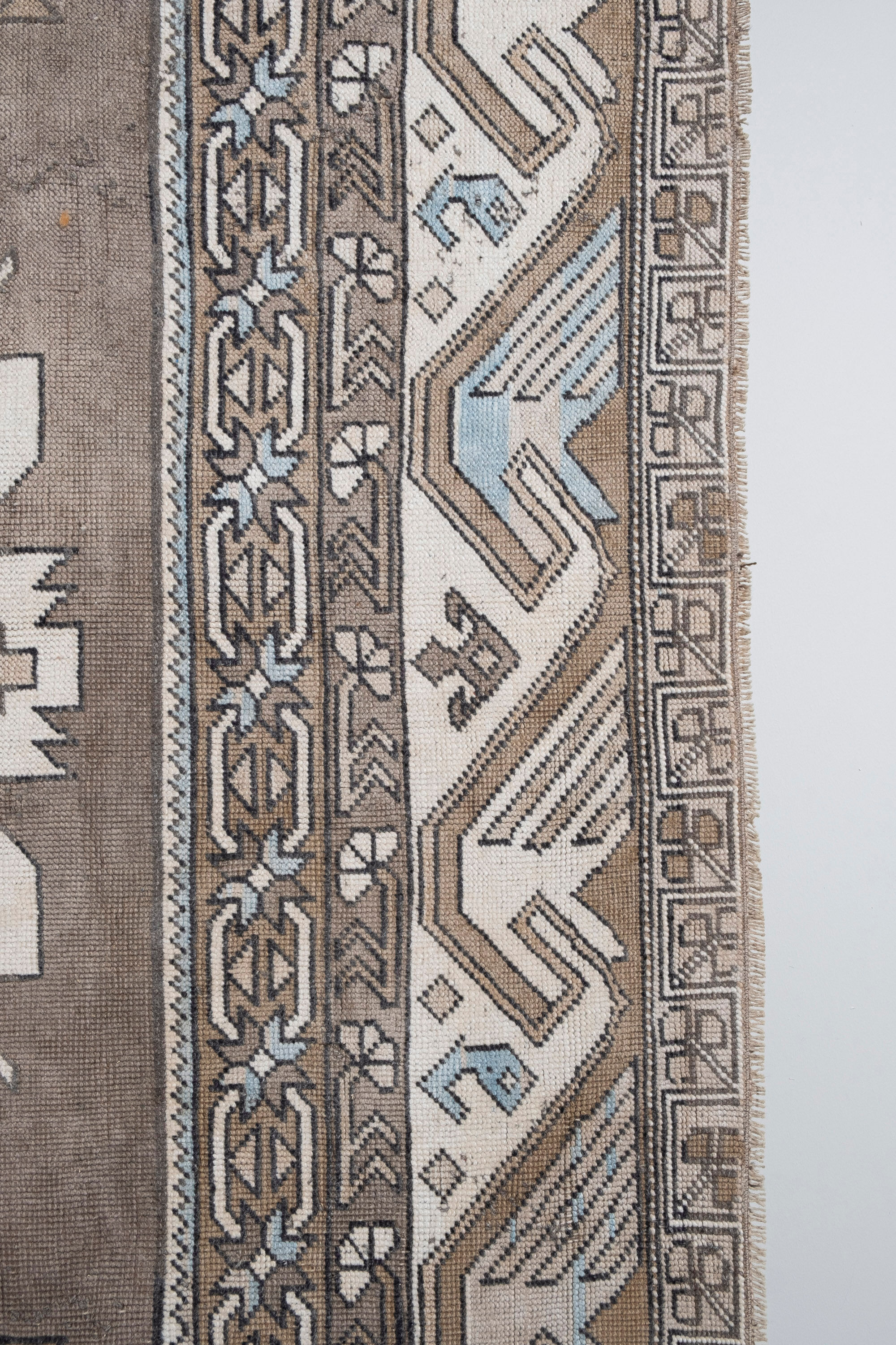 Vintage turkish kars rug 237 x 330 cm