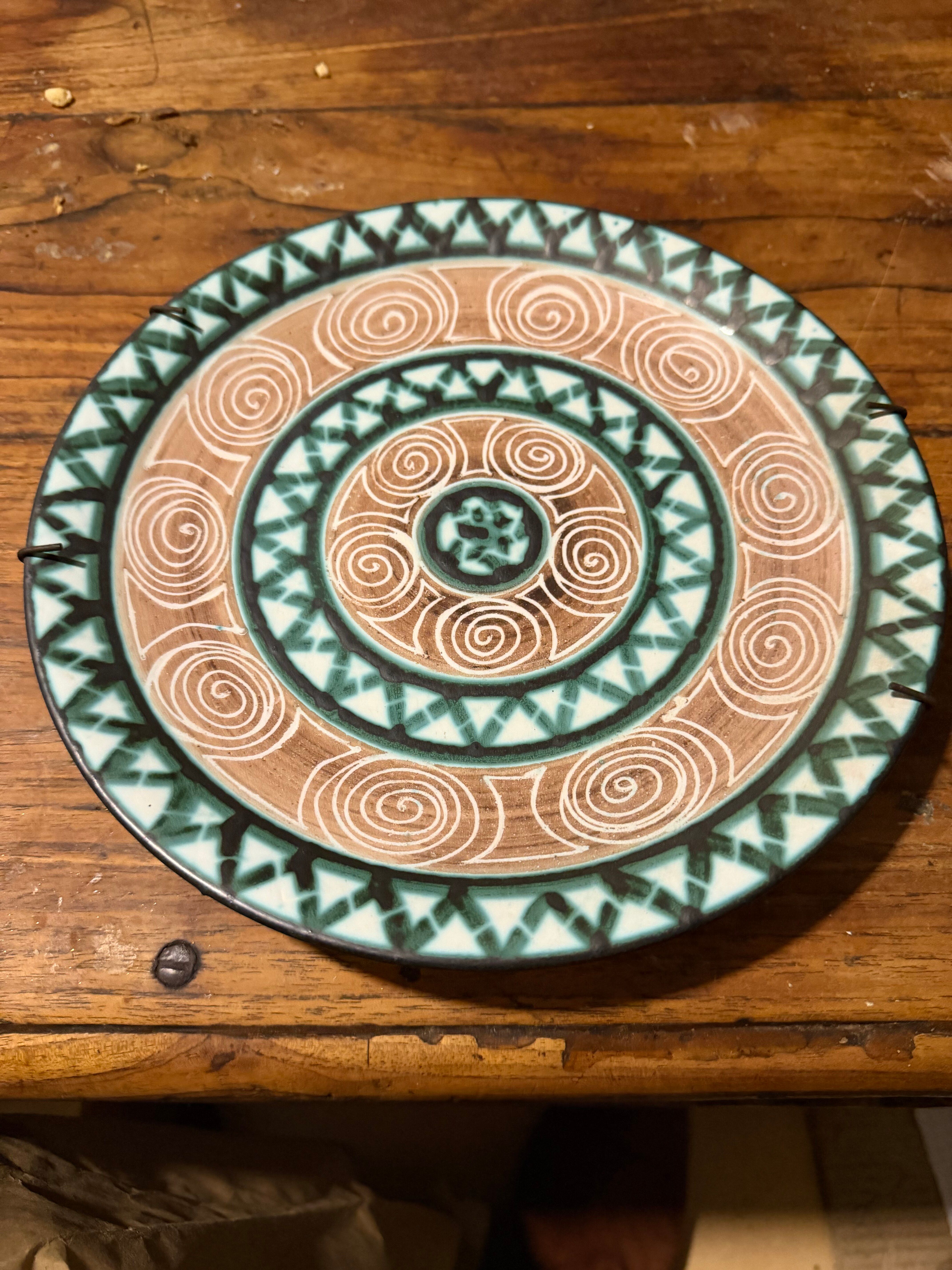Geometric Decor Plate 18 cm Signed Robert Picault Circa 196