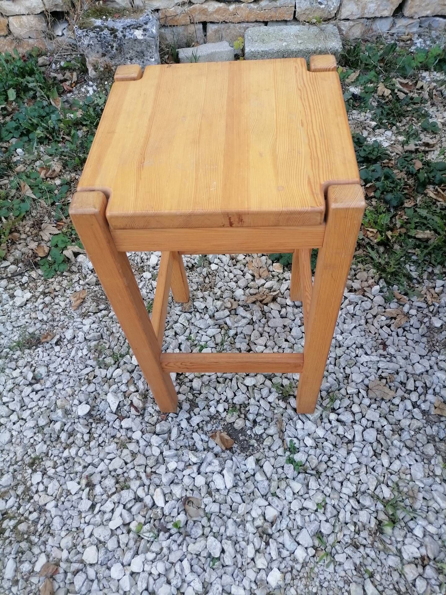 Pair of stools. Vintage