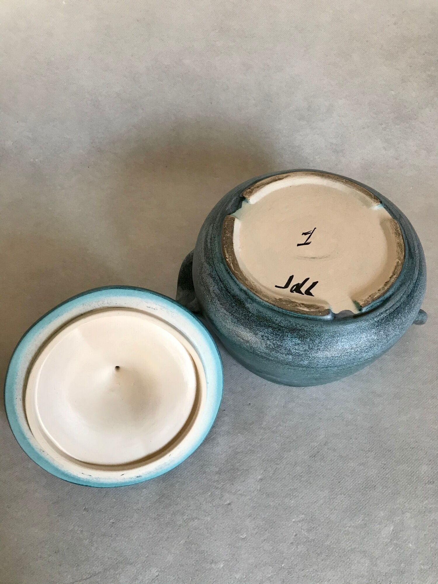 Covered pot by Jean de Lespinasse, JdL, model 1, Nice around 1950/1960