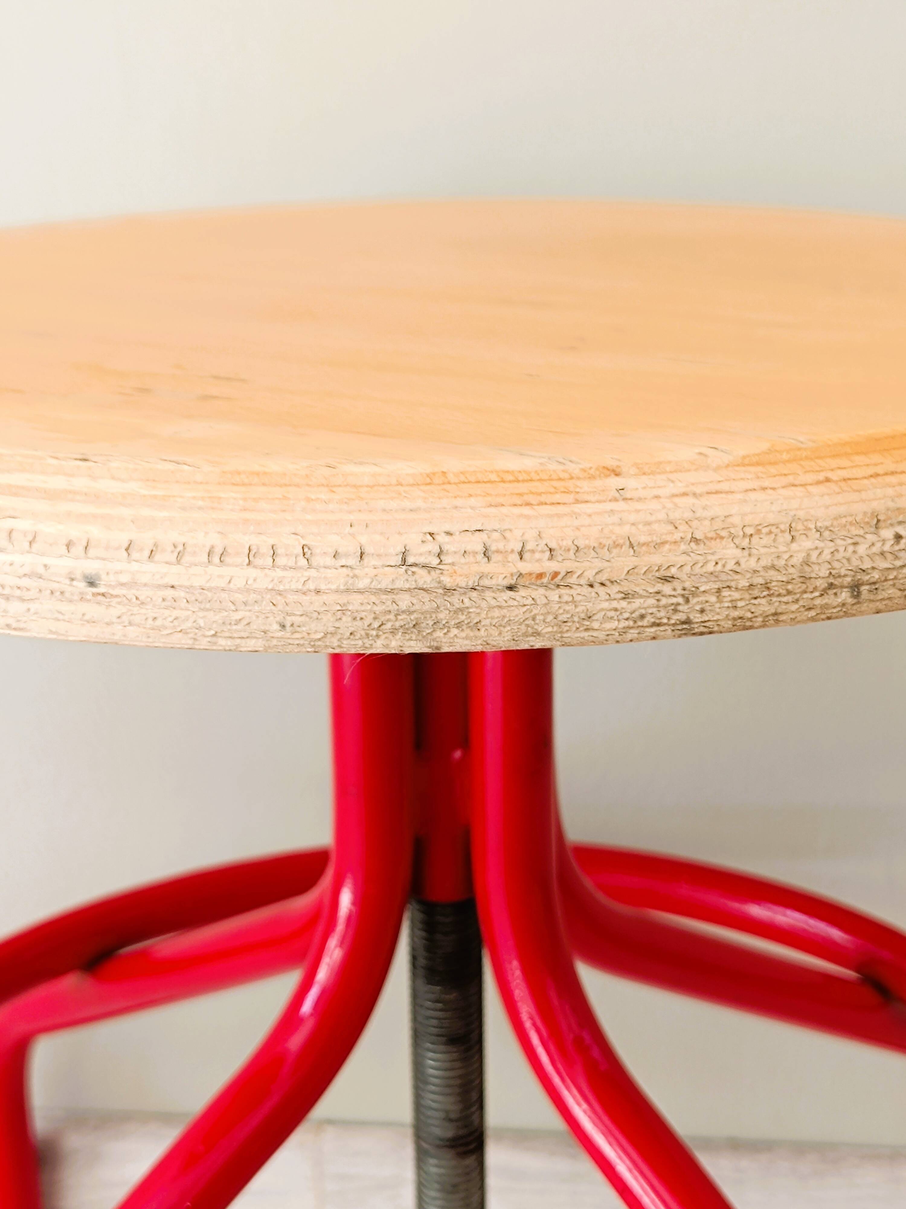 Adjustable vintage workshop stool