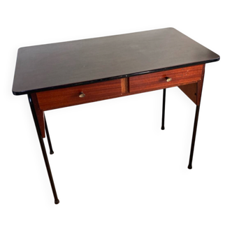 Formica desk