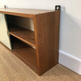 Shelf / display case