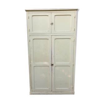Parisian wall cabinet with locks