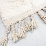Beni Ouarain Moroccan Berber carpet with diamond patterns engraved in the weft 2.56x1.45m