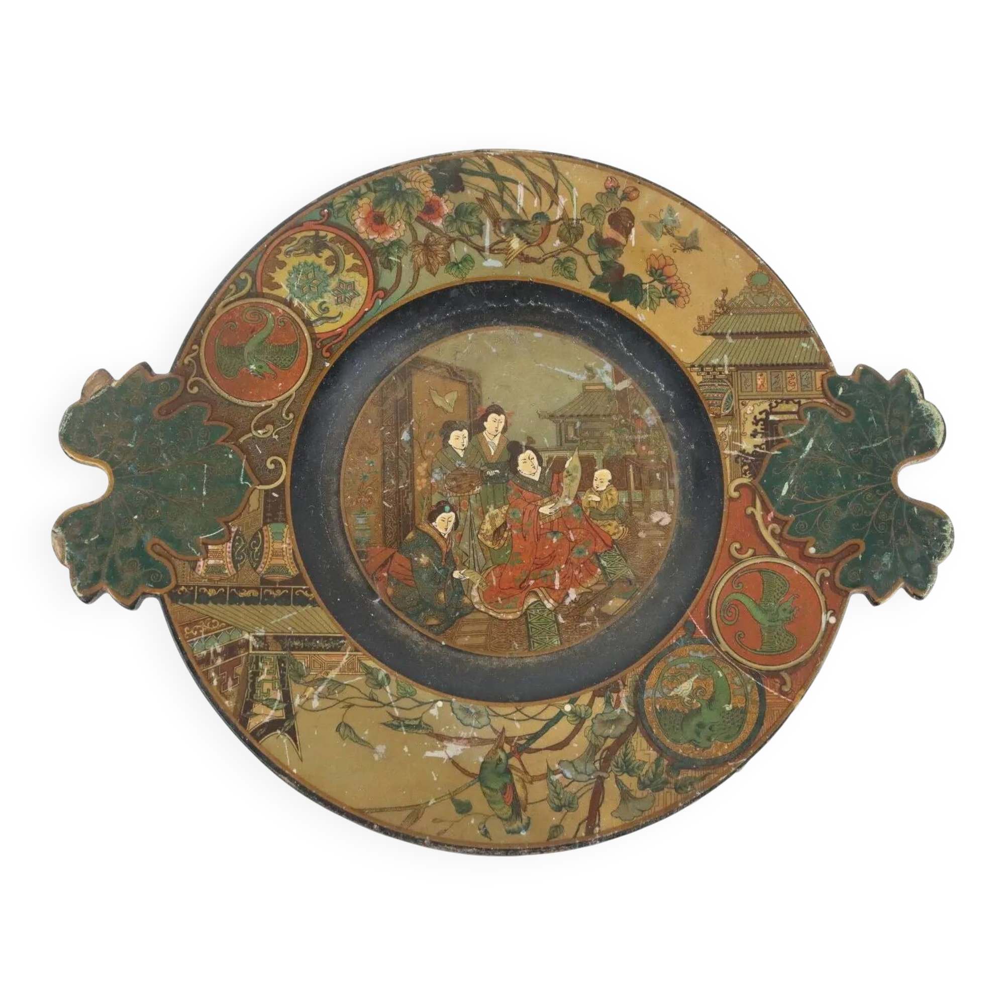 Paper-mâché plateau with Asian decoration, England, late 1800s.