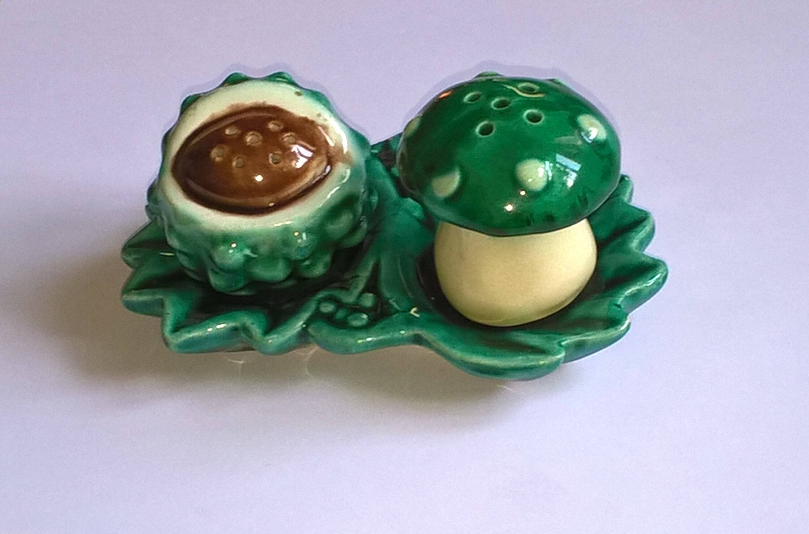 Vintage ceramic lot autumn salt pepper mushroom chestnut