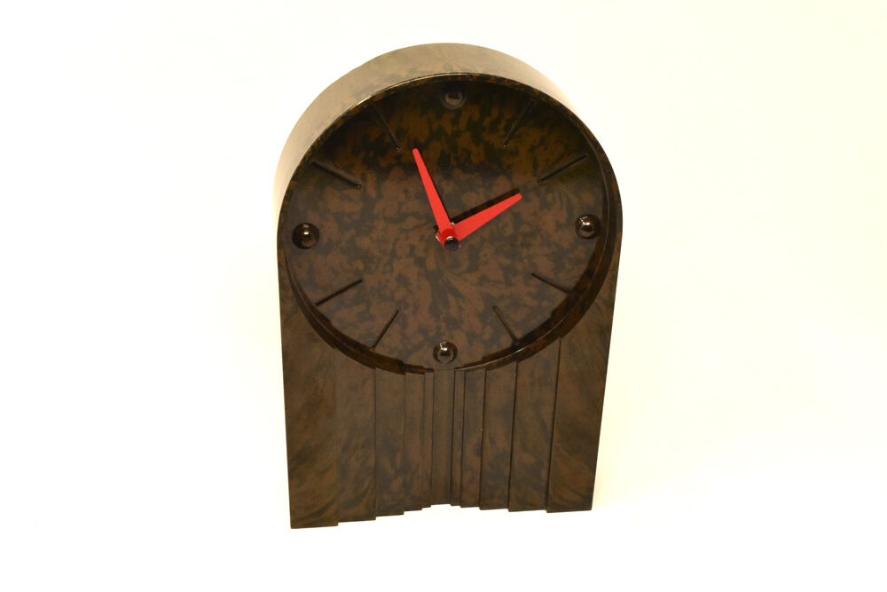 Bakelite clock