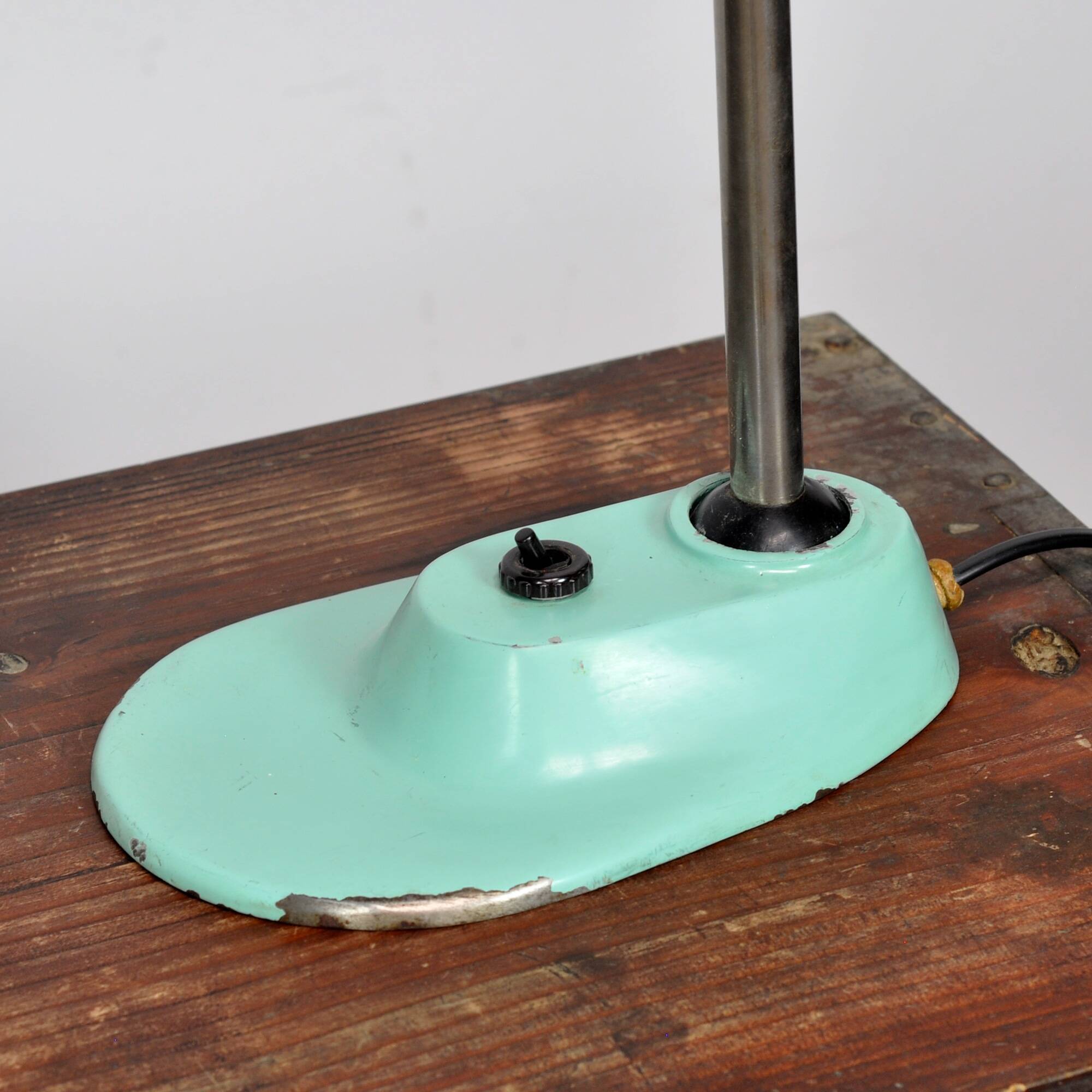 Vintage desk lamp in Art Deco / Streamline Moderne style (approx. 1940–1955)