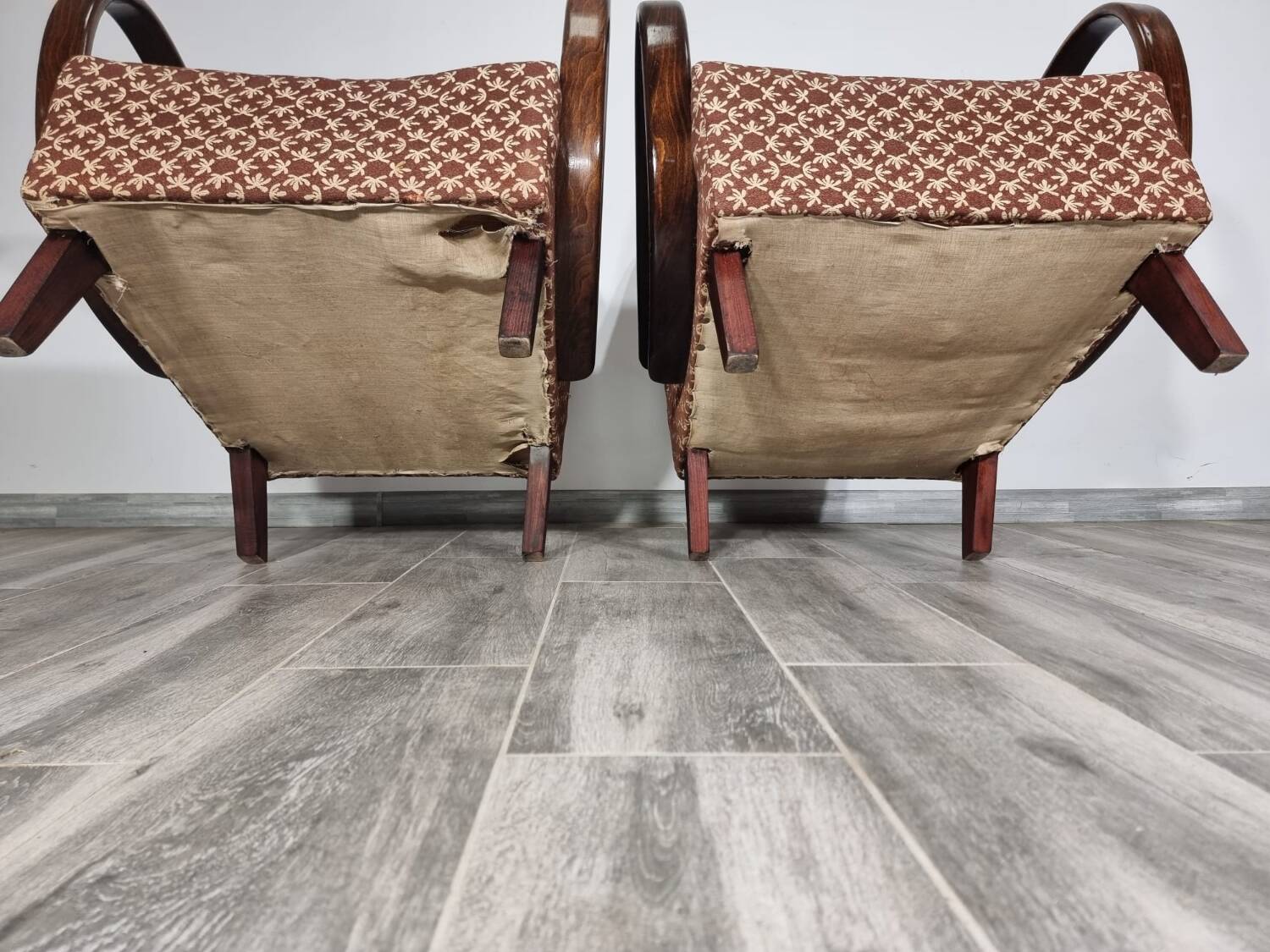 Art deco armchair by Jindrich Halabala