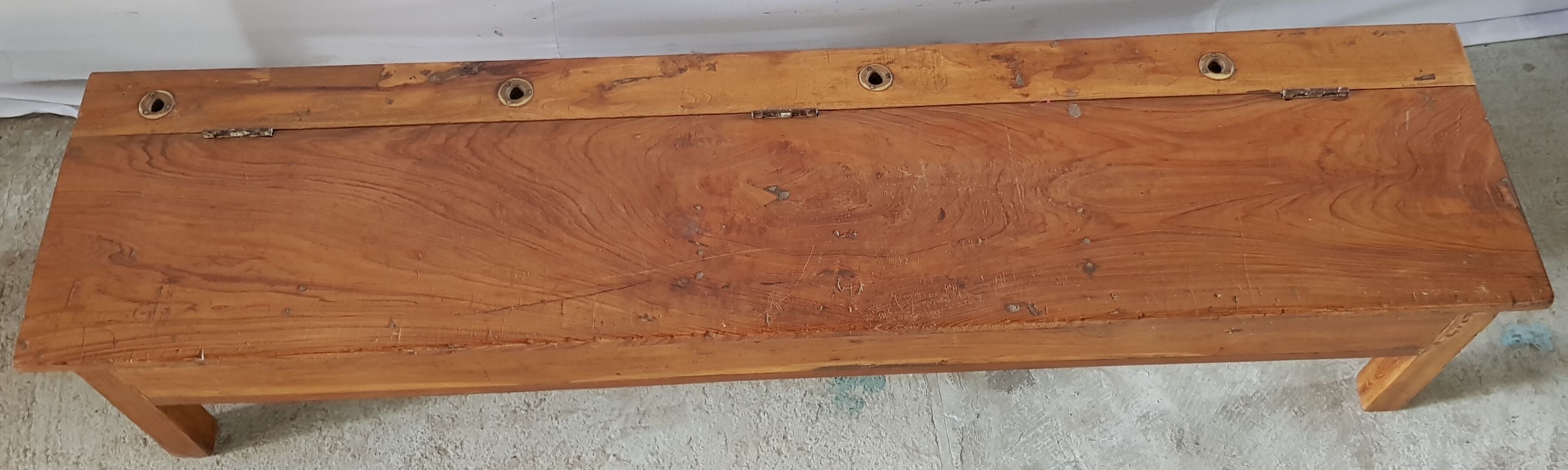 Chest / bench in teak