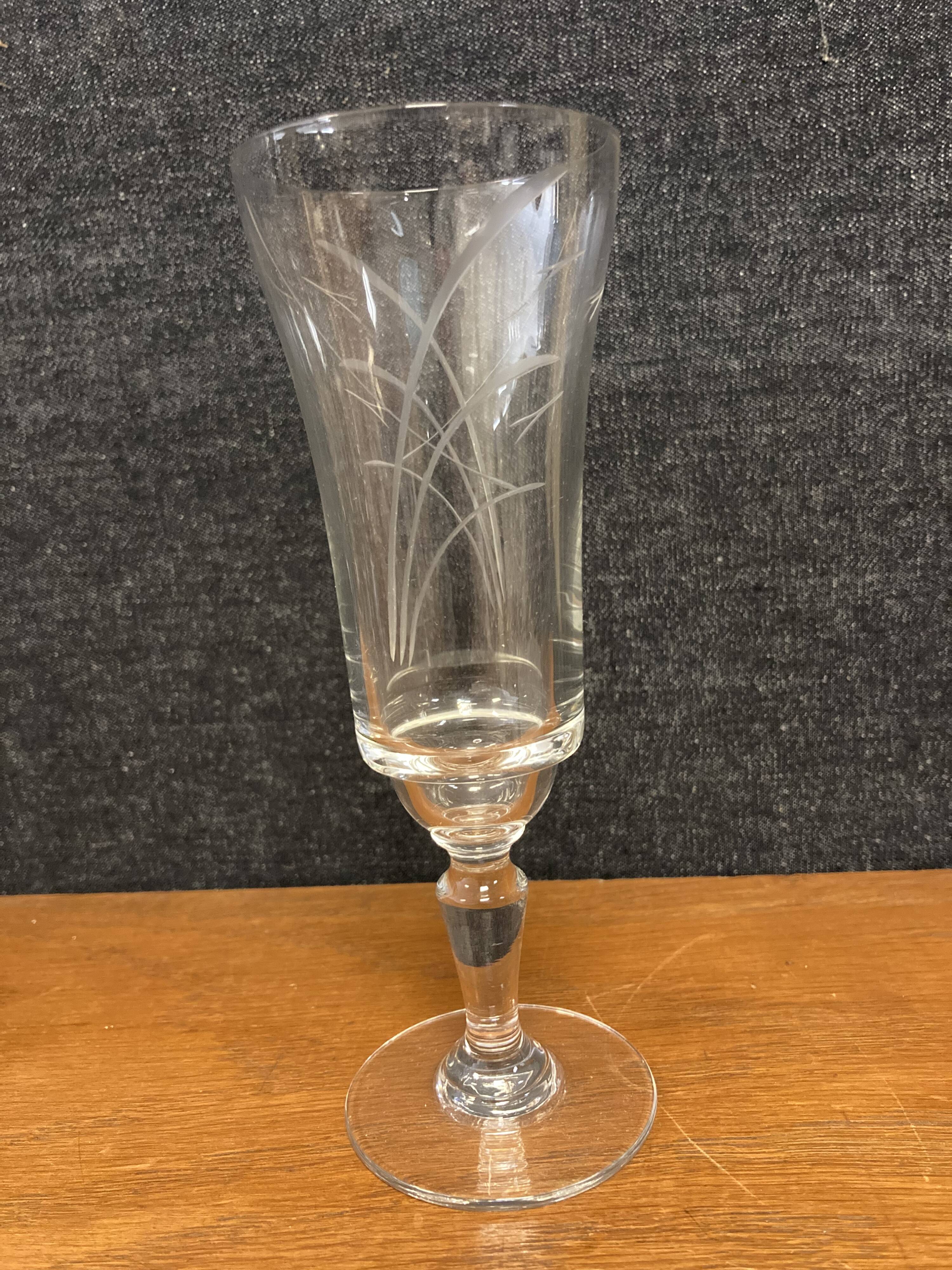 Engraved glass stemmed glass service
