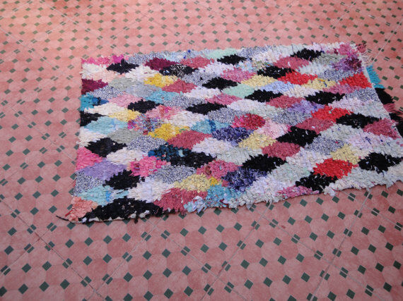 Vintage Moroccan rug 177 x 107