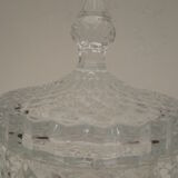 ancien pot couvert  en verre taillé / pointes de diamants