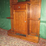 chestnut coat holder