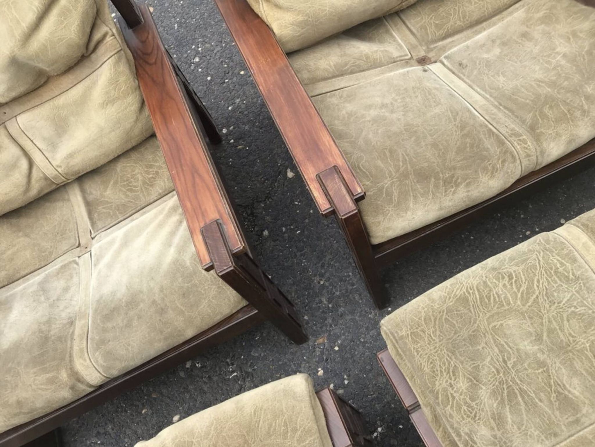Fauteuils en bois et cuir avec pouf, ensemble de 4
