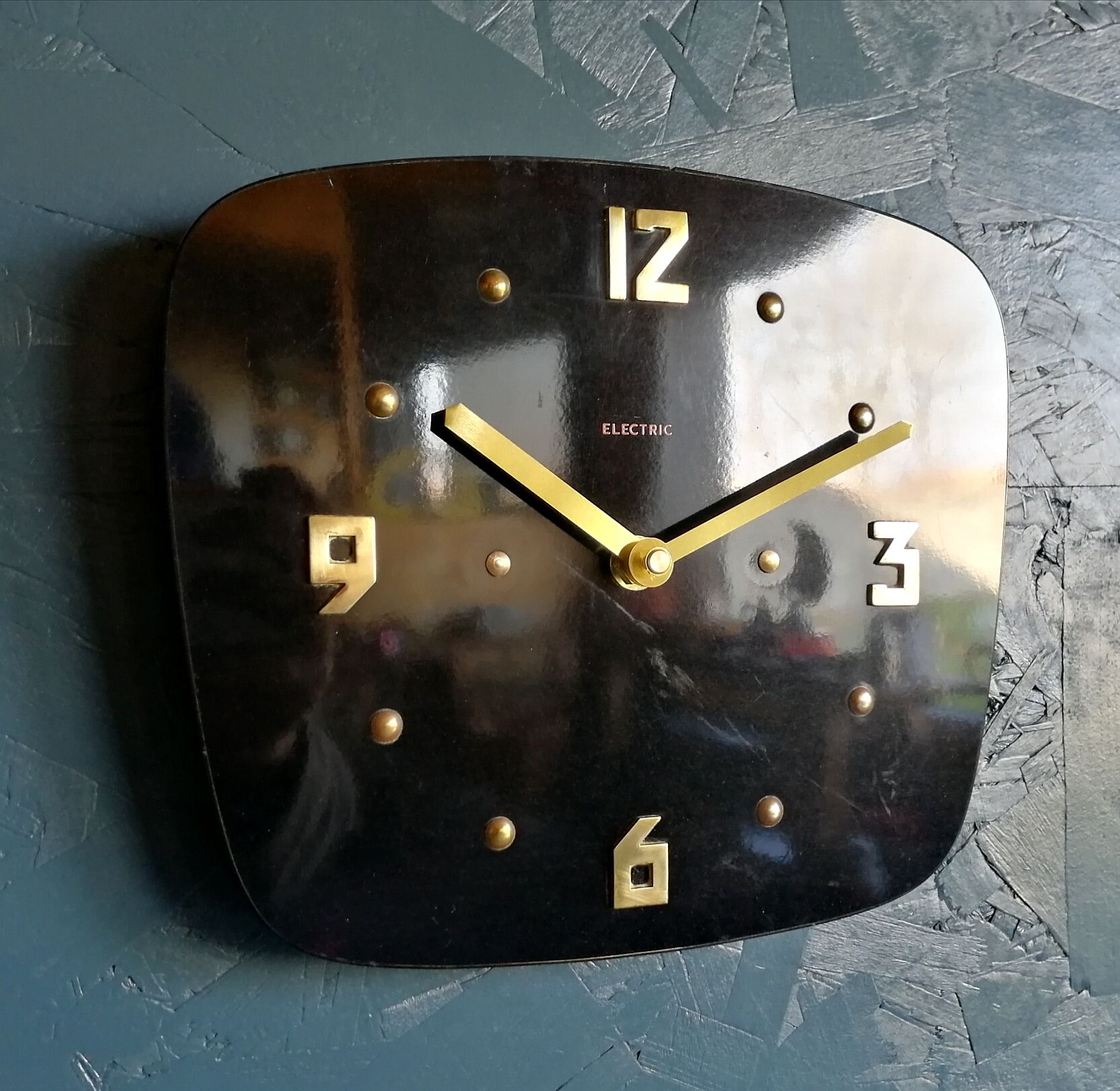Vintage formica silent rectangular wall clock "Electric golden black"